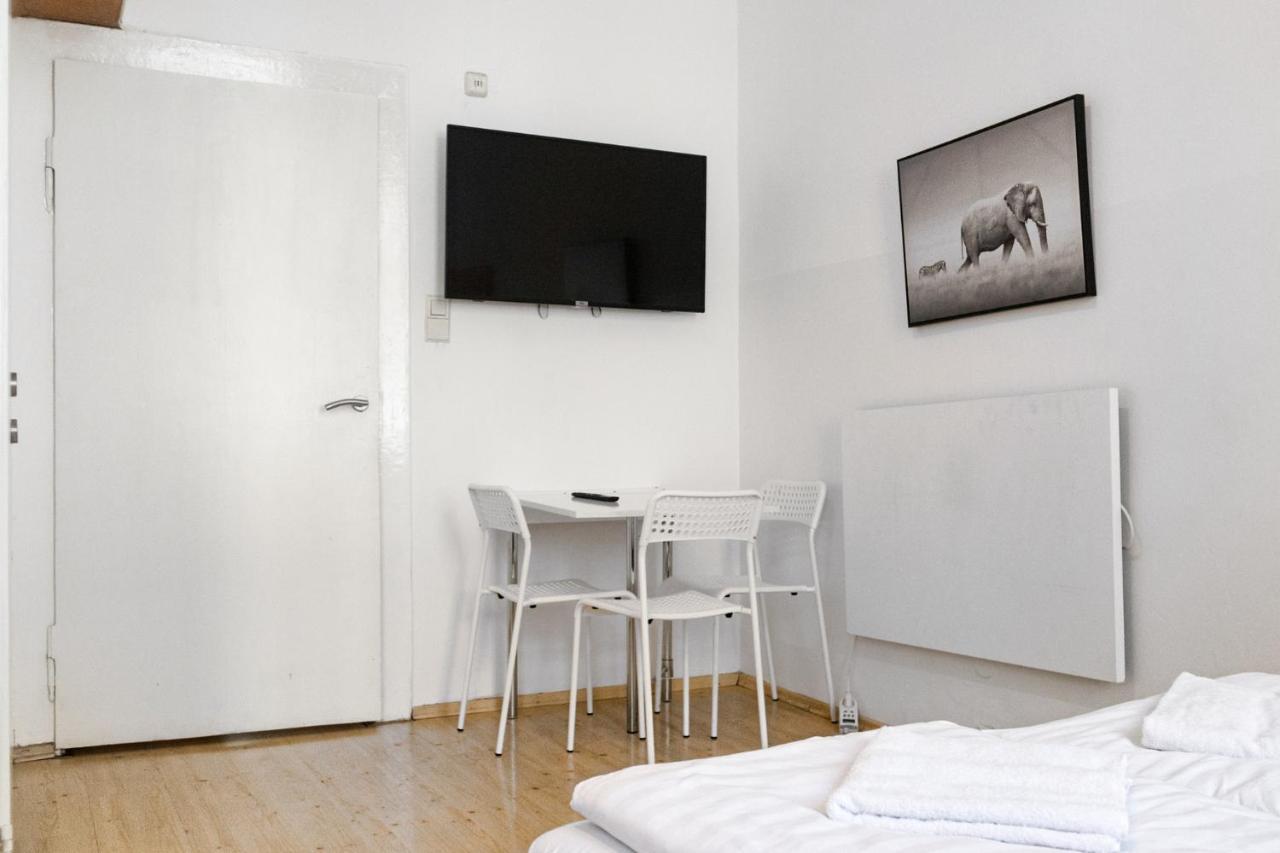 Attractive Apartment Near Wiener Stadthalle Exteriér fotografie